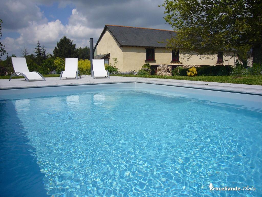 Chambres D'Hotes Logis De L'Etang De L'Aune Iffendic Kültér fotó